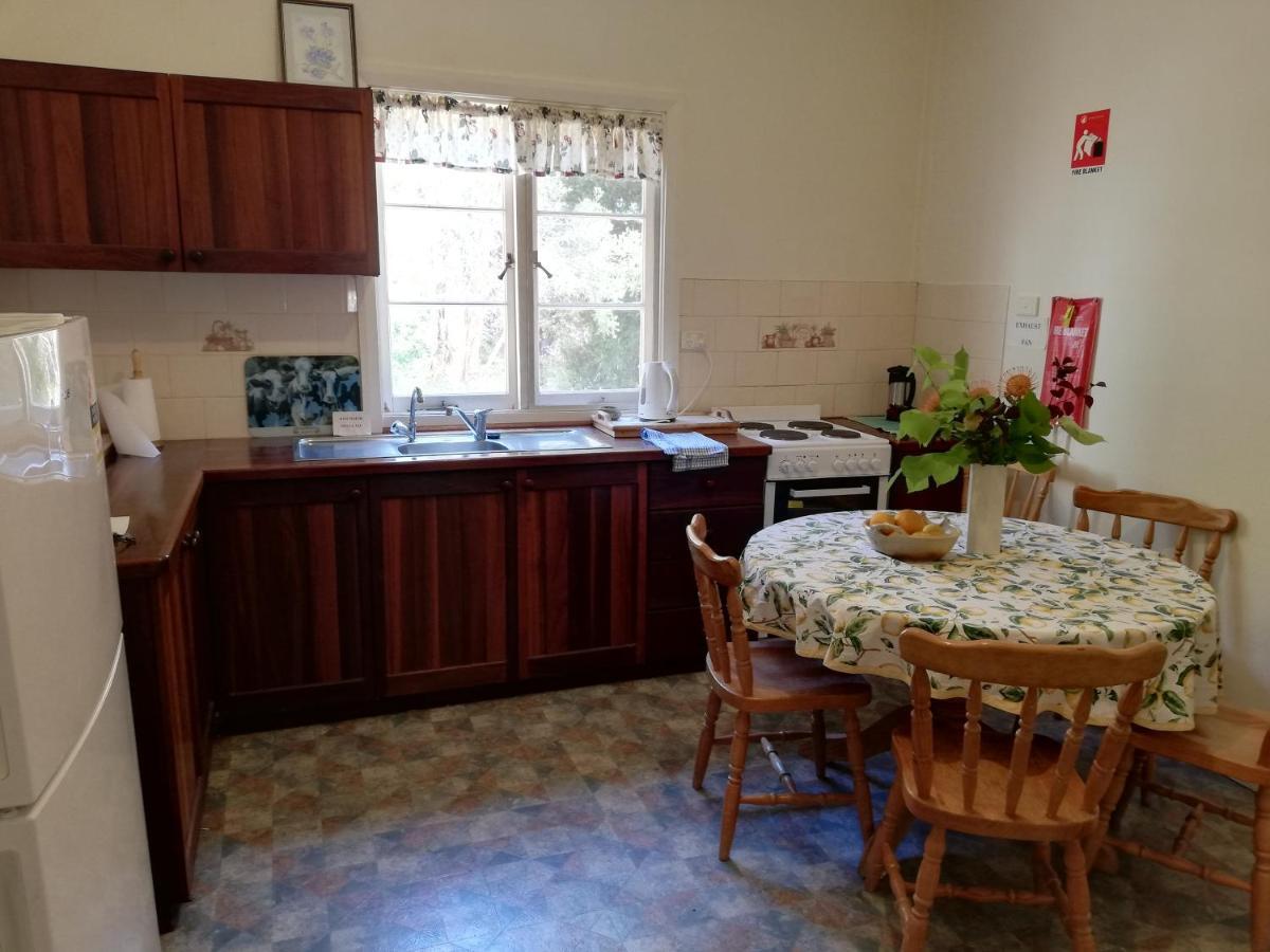 Woodlands Of Balingup Bush Cottages エクステリア 写真
