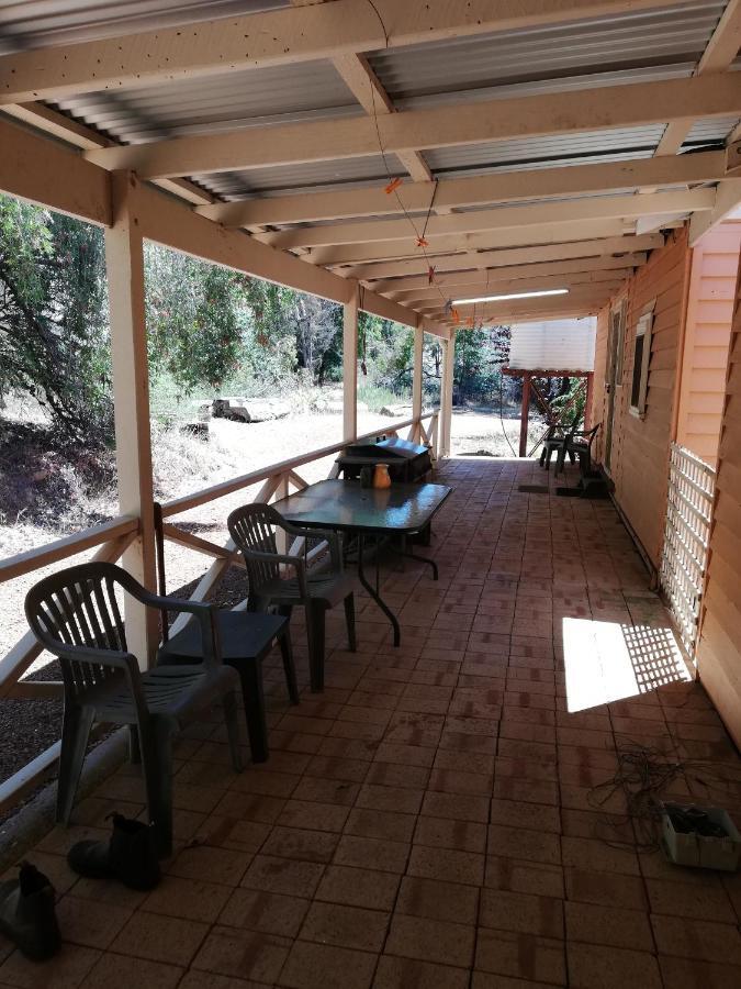 Woodlands Of Balingup Bush Cottages エクステリア 写真